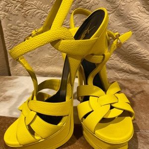 Casual, great color and easy to walk